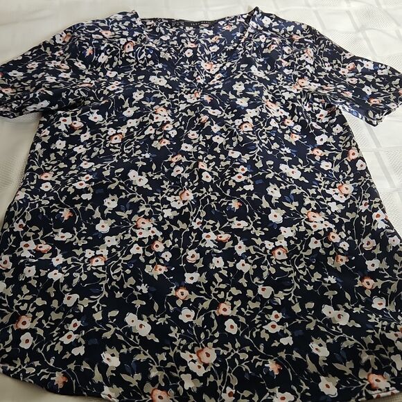 Floral Navy Blue Women's Top - Picture 16 of 16